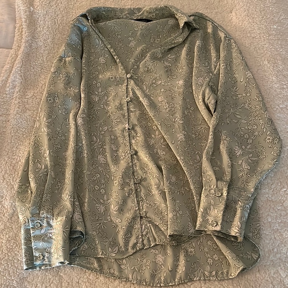 ZARA FLOWY TOP